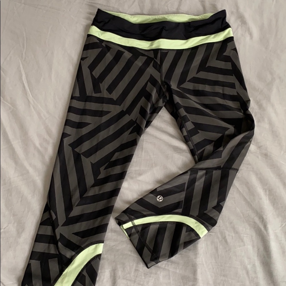 Lululemon crops
